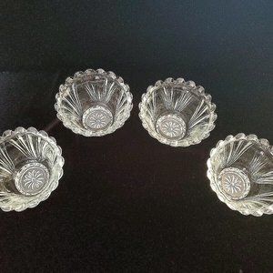 Set of 4 Elegant Clear Glass Ice Cream Sherbet Dessert Cups Dishes